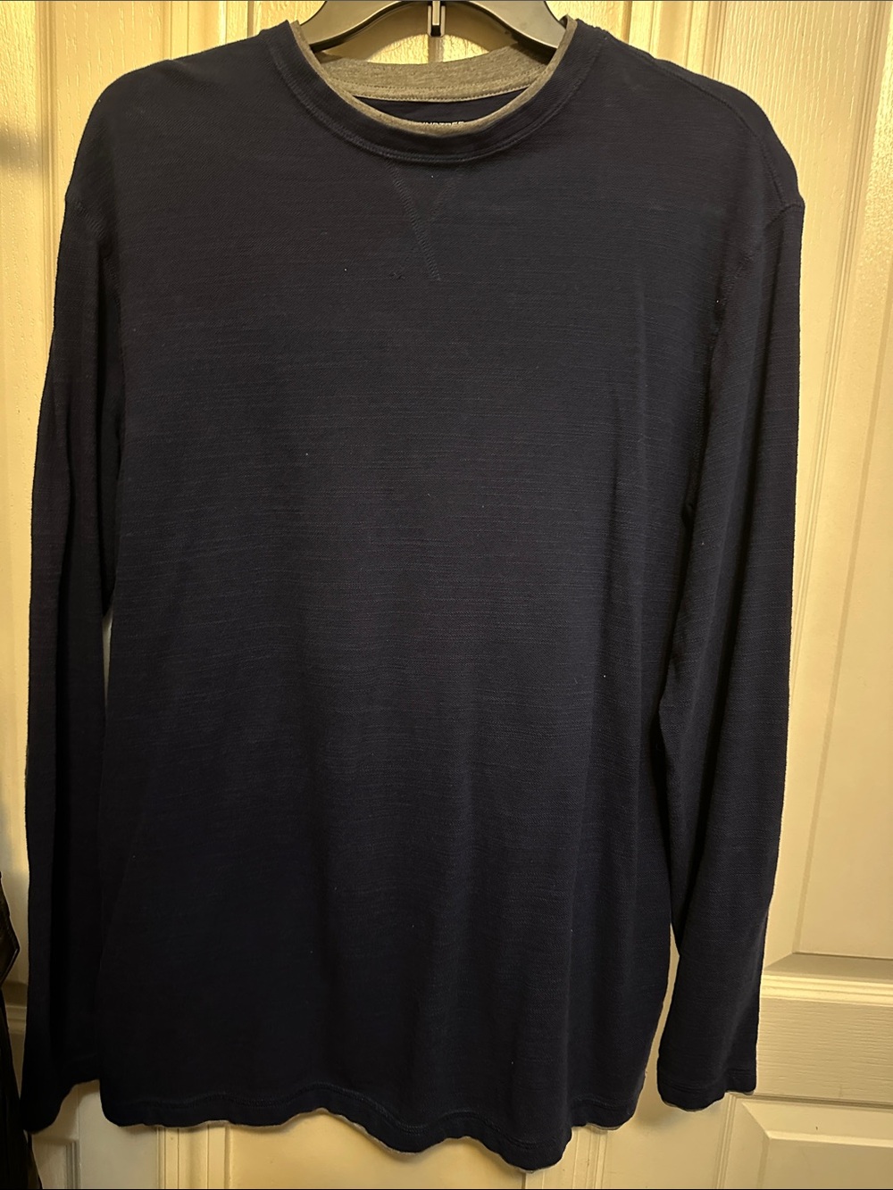 Roundtree & Yorke Navy Crewneck Tee with Gray Trim